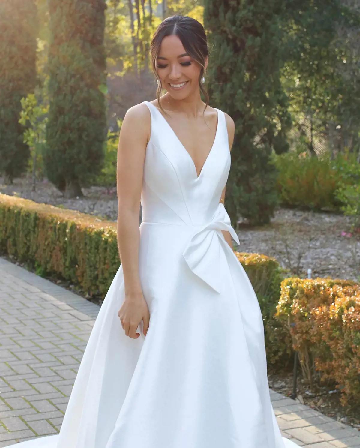 Bows and Bridal Gowns Are Back!. Desktop Image