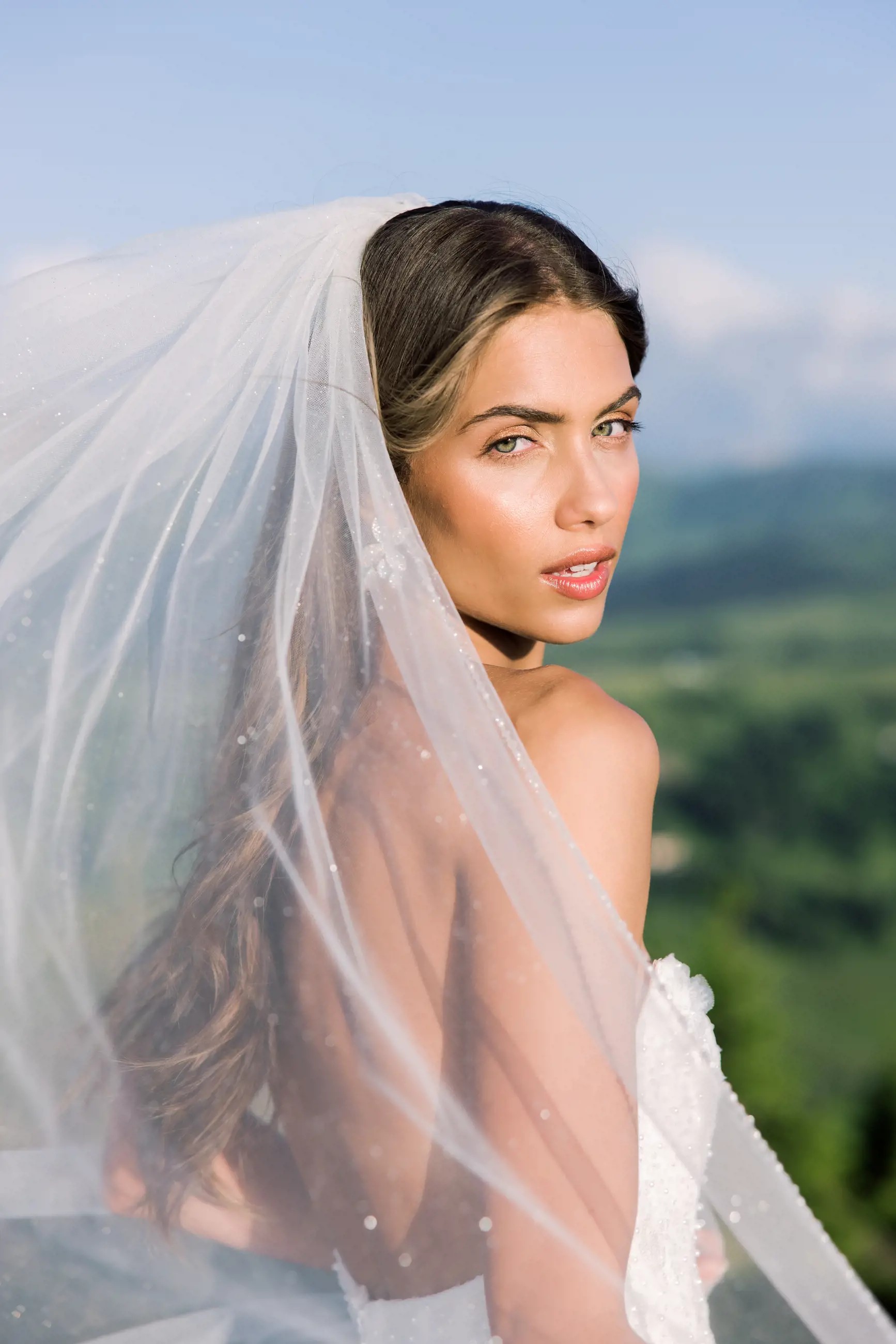Toni Federici Veil Trunk Show Main Image