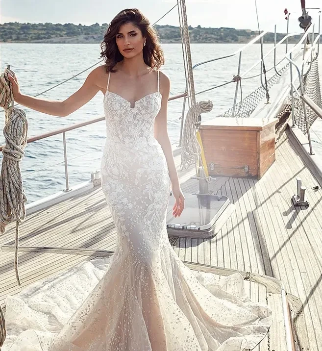 Photo of Model wearing a Fantastic Finds Bridal Dress