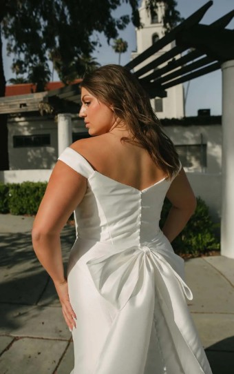 Essense of Australia Plus Size Style #D3582 #3 thumbnail