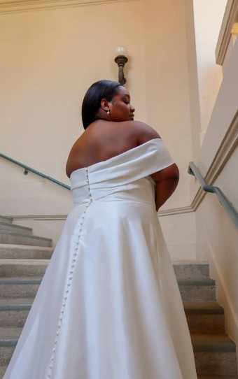 Essense of Australia Plus Size Style #D3570 #1 thumbnail
