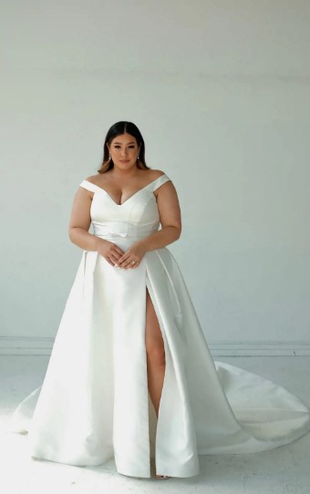 Martina Liana Plus Size Style #1454 #0 default thumbnail