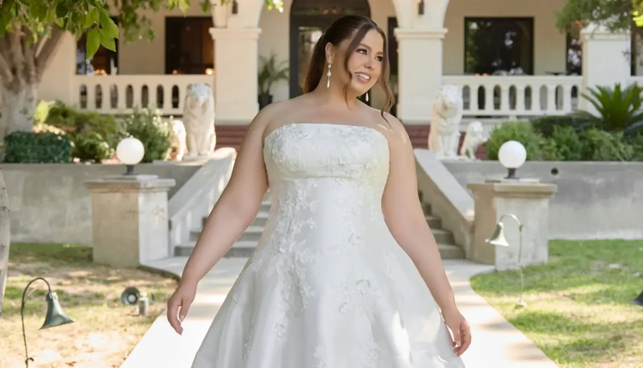 Essense of Australia Plus Trunk Show September 11th-20th